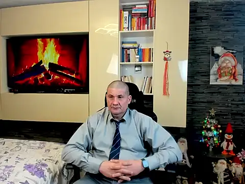 Snapshot of SpartacusDaddy48 chatting on February 2026 04:20:01 AM SpartacusDaddy48 online show from February 2026 04:20:01 AM