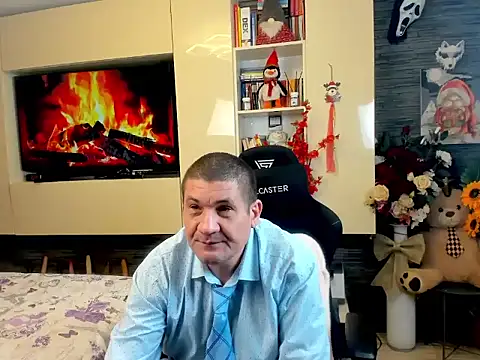 SpartacusDaddy48 online show from March 2026 10:35:02 PM