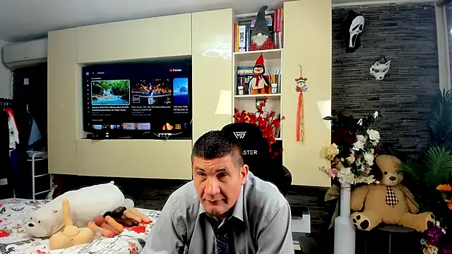 SpartacusDaddy48 online show from April 2026 08:25:01 AM