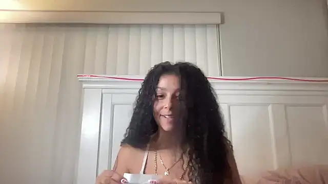 sweetnjuicyyy online show from October 2025 04:11:01 AM