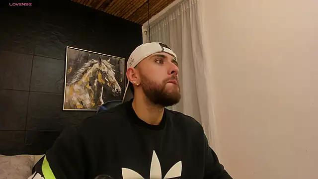 Maximo Wolff online show from October 2025 07:58:02 PM