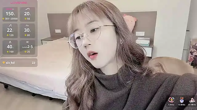 nini a online show from November 2025 08:52:02 AM