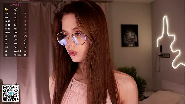 BeatrixCharton online show from October 2025 06:20:01 PM