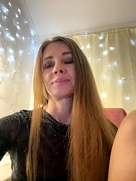 LucieMack online show from October 2025 06:30:02 PM