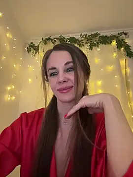 Snapshot of LucieMack chatting on April 2026 06:24:02 PM LucieMack online show from April 2026 06:24:02 PM