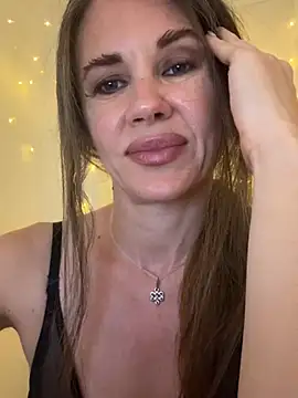 LucieMack online show from July 2026 04:38:02 PM