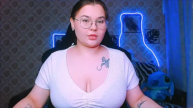 InLoveWithLife26 online show from November 2025 04:18:02 PM