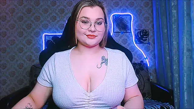 InLoveWithLife26 online show from May 2026 04:59:02 PM