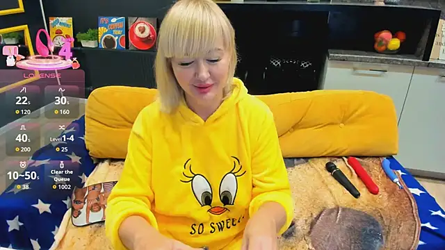 Snapshot of FlirtyMary chatting on September 2025 10:46:02 PM FlirtyMary online show from September 2025 10:46:02 PM