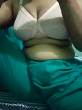 Snapshot of Maria_Mahi chatting on February 2026 04:02:01 PM Maria Mahi online show from February 2026 04:02:01 PM