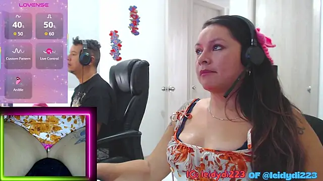 leidydi223 online show from September 2025 03:24:01 PM