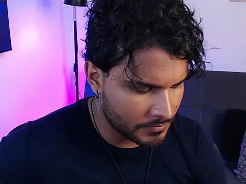 Snapshot of GoldDante chatting on September 2025 01:49:02 AM GoldDante online show from September 2025 01:49:02 AM