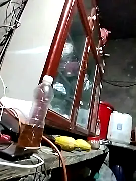 Snapshot of Lai005 chatting on January 2026 04:45:02 PM Lai005 online show from January 2026 04:45:02 PM