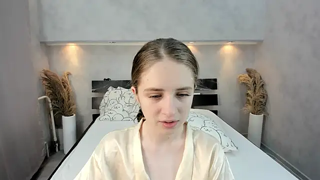 Snapshot of Camilla_Kelly chatting on October 2025 01:06:02 AM Camilla Kelly online show from October 2025 01:06:02 AM