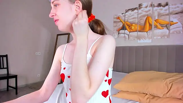 Camilla Kelly online show from May 2026 01:00:01 AM