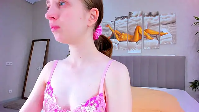 Camilla Kelly online show from May 2026 11:01:04 PM