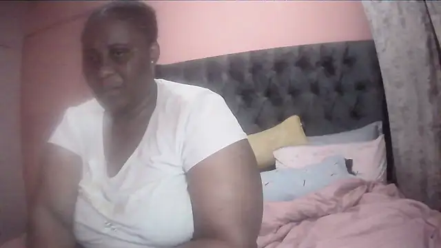 Snapshot of HUGEASSXXXXX chatting on March 2026 06:25:02 PM HUGEASSXXXXX online show from March 2026 06:25:02 PM