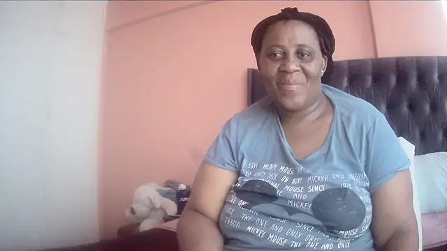 Snapshot of HUGEASSXXXXX chatting on March 2026 05:40:02 AM HUGEASSXXXXX online show from March 2026 05:40:02 AM