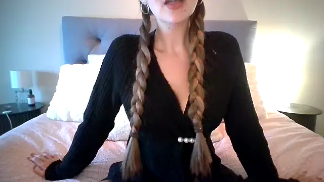 Snapshot of TaylorWest62 chatting on October 2025 12:50:02 PM TaylorWest62 online show from October 2025 12:50:02 PM