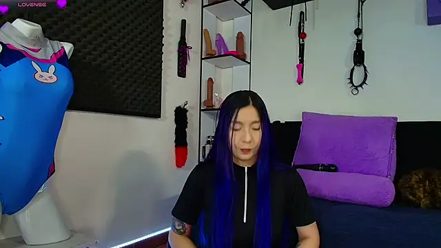 karlamoon23 online show from July 2026 10:27:01 PM
