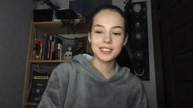 Snapshot of Yuna5343 chatting on March 2026 09:10:01 PM Yuna5343 online show from March 2026 09:10:01 PM