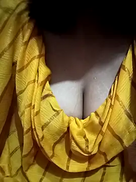 kaviyaponnu0987 online show from April 2026 08:31:02 PM