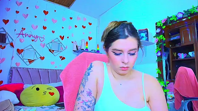 Snapshot of Anny_Hurtado chatting on October 2025 08:21:01 AM Anny Hurtado online show from October 2025 08:21:01 AM