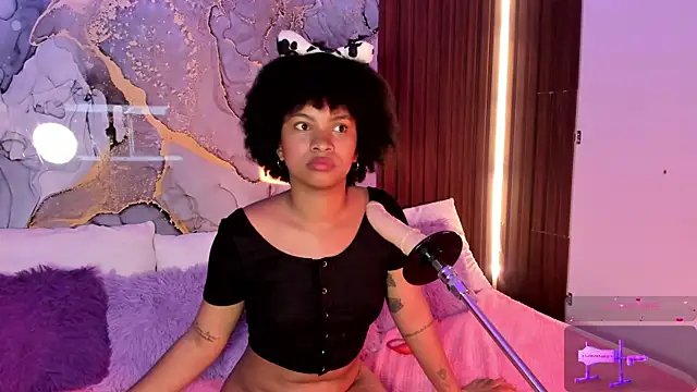 Snapshot of Lolalewis777 chatting on October 2025 02:35:01 AM Lolalewis777 online show from October 2025 02:35:01 AM