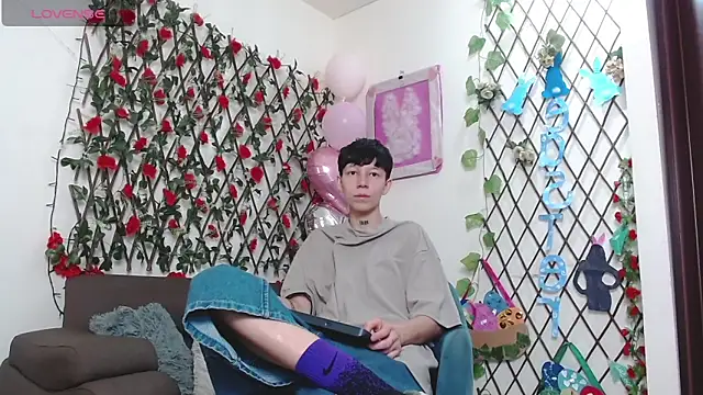 LiamBrown09 online show from March 2026 07:13:02 PM