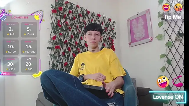 LiamBrown09 online show from April 2026 07:22:01 PM