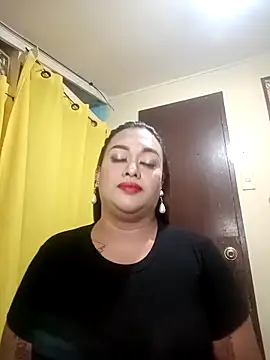Snapshot of EmmaKantutera chatting on November 2025 11:54:02 AM EmmaKantutera online show from November 2025 11:54:02 AM
