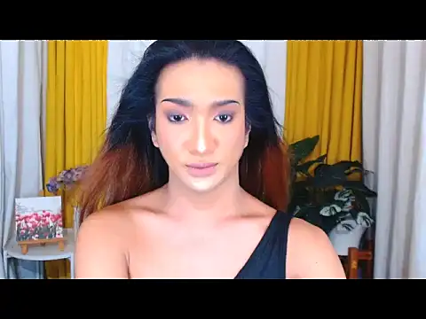 Snapshot of EmmaKantutera chatting on November 2025 10:41:02 AM EmmaKantutera online show from November 2025 10:41:02 AM