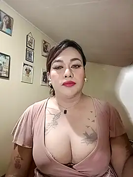 Snapshot of EmmaKantutera chatting on February 2026 11:38:02 AM EmmaKantutera online show from February 2026 11:38:02 AM