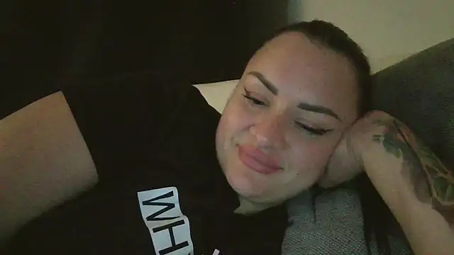 AliTemptress online show from October 2025 03:49:01 AM