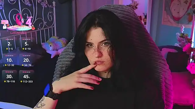 Dark Shine online show from November 2025 05:40:02 AM