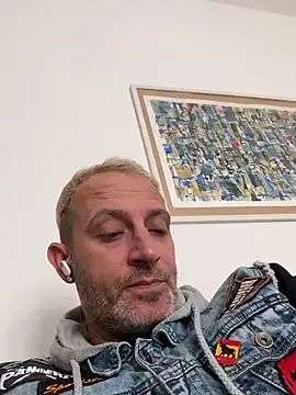 Snapshot of Maurinho3005 chatting on September 2025 09:58:02 AM Maurinho3005 online show from September 2025 09:58:02 AM