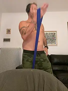 Maurinho3005 online show from May 2026 06:42:02 AM