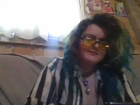 Snapshot of Wen_Vexxx chatting on November 2025 12:00:02 PM Wen Vexxx online show from November 2025 12:00:02 PM