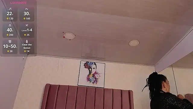 Snapshot of AriannaAdames chatting on June 2026 01:00:02 PM AriannaAdames online show from June 2026 01:00:02 PM