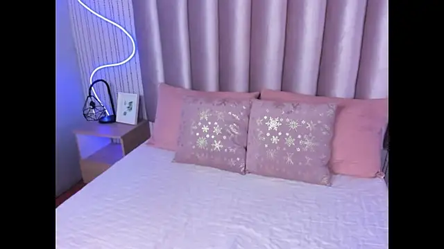 SamanthaPeachss online show from November 2025 12:05:02 PM