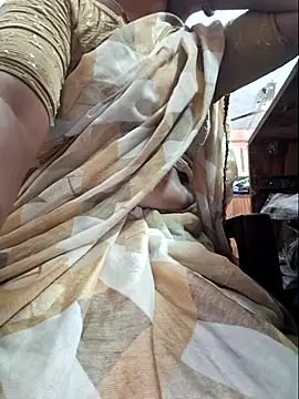 Snapshot of indianhotwife639 chatting on November 2025 05:40:02 AM indianhotwife639 online show from November 2025 05:40:02 AM