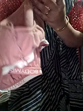 Snapshot of indianhotwife639 chatting on February 2026 09:02:01 AM indianhotwife639 online show from February 2026 09:02:01 AM