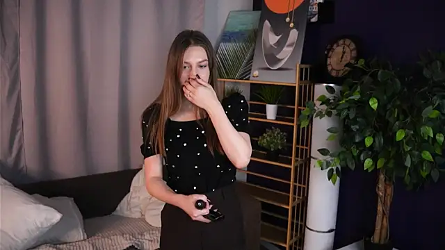 LornaBlacknall online show from October 2025 04:24:02 PM