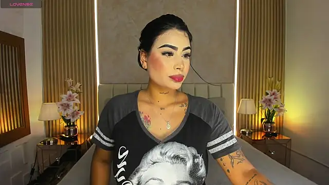 Snapshot of MaddyGray_ chatting on May 2026 07:11:01 PM MaddyGray online show from May 2026 07:11:01 PM