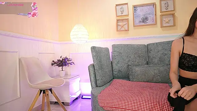 Snapshot of LoonaNyx chatting on September 2025 11:36:01 AM LoonaNyx online show from September 2025 11:36:01 AM