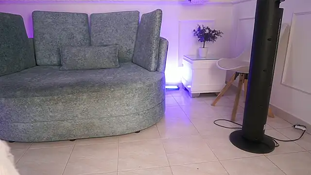 Snapshot of LoonaNyx chatting on October 2025 11:33:02 AM LoonaNyx online show from October 2025 11:33:02 AM