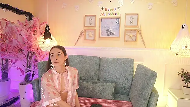 Snapshot of LoonaNyx chatting on October 2025 11:43:02 AM LoonaNyx online show from October 2025 11:43:02 AM