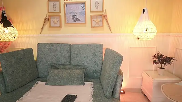 Snapshot of LoonaNyx chatting on October 2025 11:33:02 AM LoonaNyx online show from October 2025 11:33:02 AM