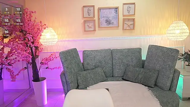 Snapshot of LoonaNyx chatting on November 2025 11:32:01 AM LoonaNyx online show from November 2025 11:32:01 AM