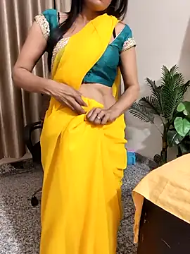Snapshot of Shalu_G chatting on May 2026 02:45:01 PM Shalu G online show from May 2026 02:45:01 PM